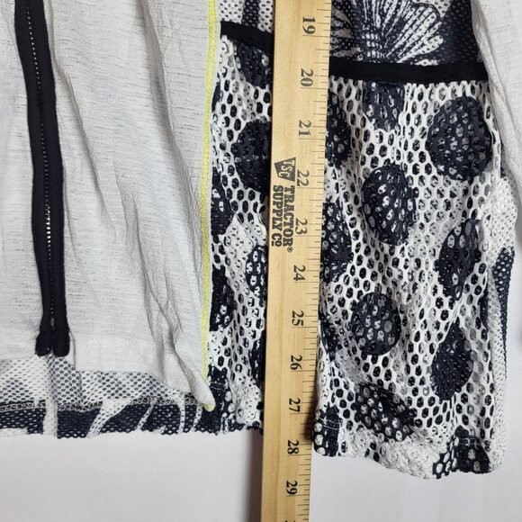 Zenergy by Chico's Size 2 Womens Large Zip Front Hooded Jacket Black White Mesh - Picture 6 of 10